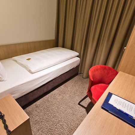 Astor & Aparthotel Köln Dış mekan fotoğraf
